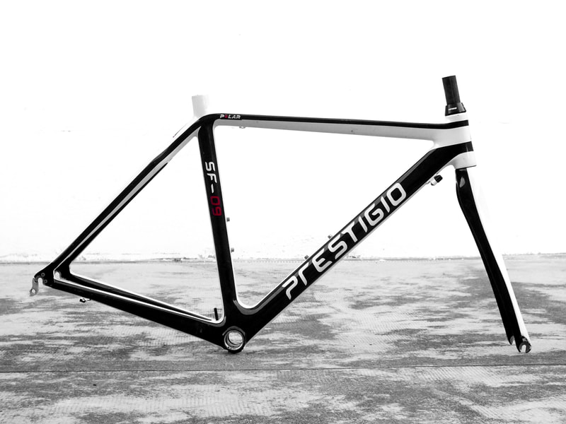 race bike ultralight prestigio by giorgetto giugiaro design  carbon frame  years 2014 