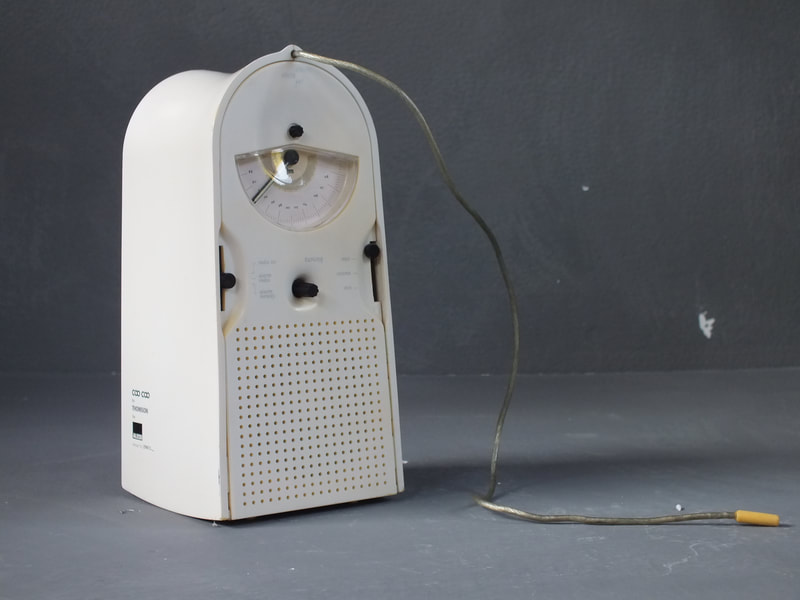 Thomson prod. ALESSI clock radio coo coo by Pilippe Starck design year 1994