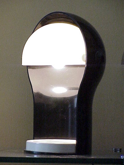 #Telegono table lamp by Vico #Magistretti design for #Artemide 